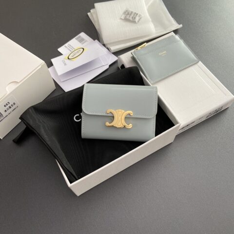 CELINE TRIOMPHE亮泽皮皮革短款钱包 编号:10l653DS3.04LU652 653冰川蓝全皮