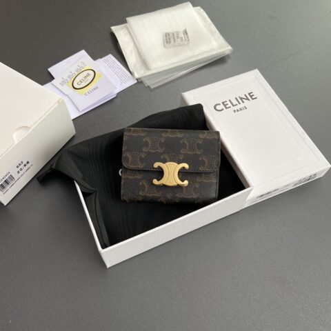 CELINE TRIOMPHE标志印花短款钱包 编号:10l652DS3.04LU653 652黃褐/老花