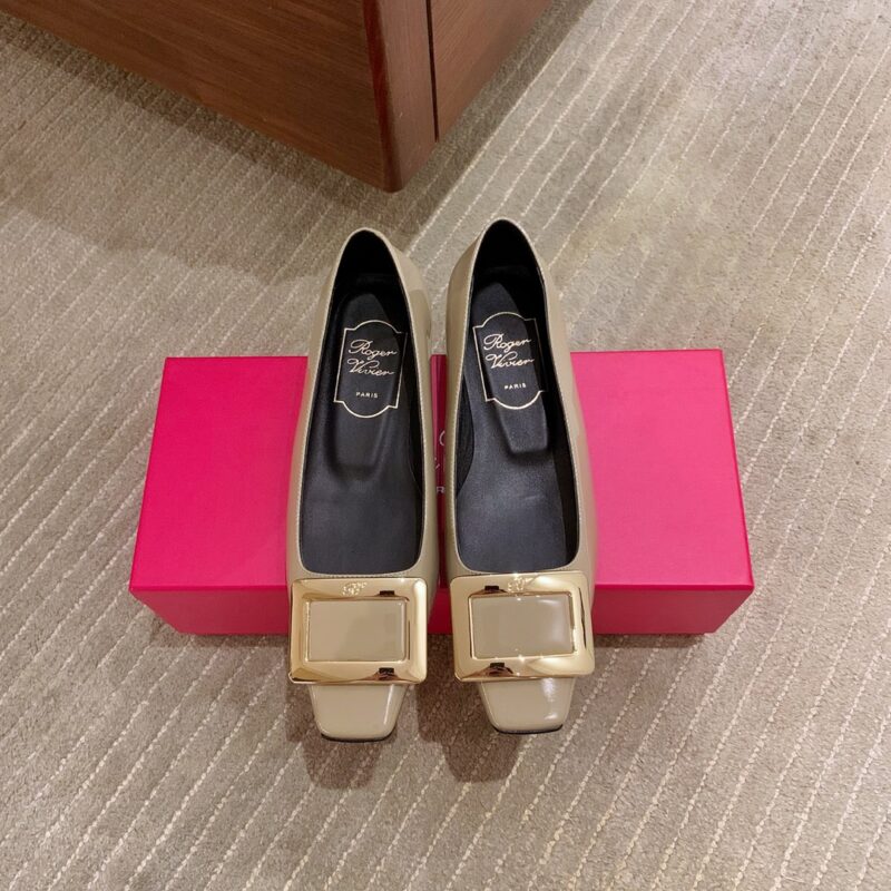 Roger Vivieri 2.5cm方扣漆皮 象牙灰