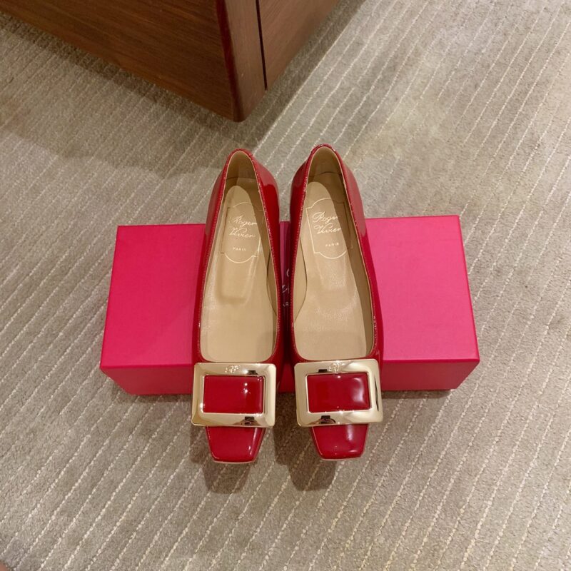 Roger Vivieri 2.5cm方扣漆皮 酒红色