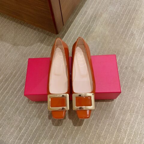 Roger Vivieri 2.5cm方扣漆皮 枫叶红