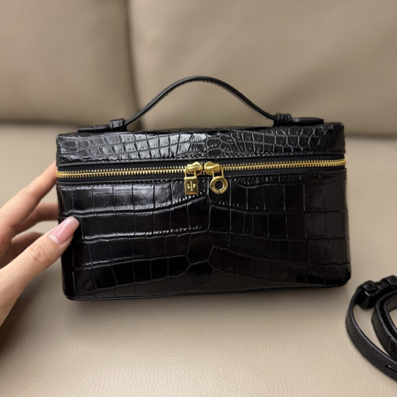 Loro Piana Extra Pocket L19手拿包 型号:FAO6385 尼罗鳄 黑色