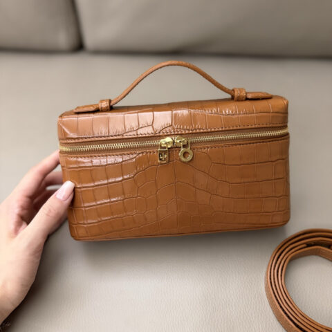 Loro Piana Extra Pocket L19手拿包 型号:FAO6385 尼罗鳄 金棕色
