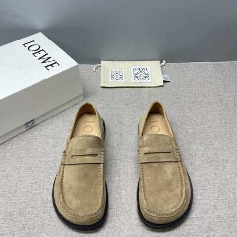 LOEWE 乐福鞋全系列登场
