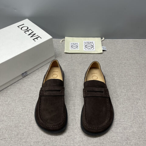 LOEWE 乐福鞋全系列登场