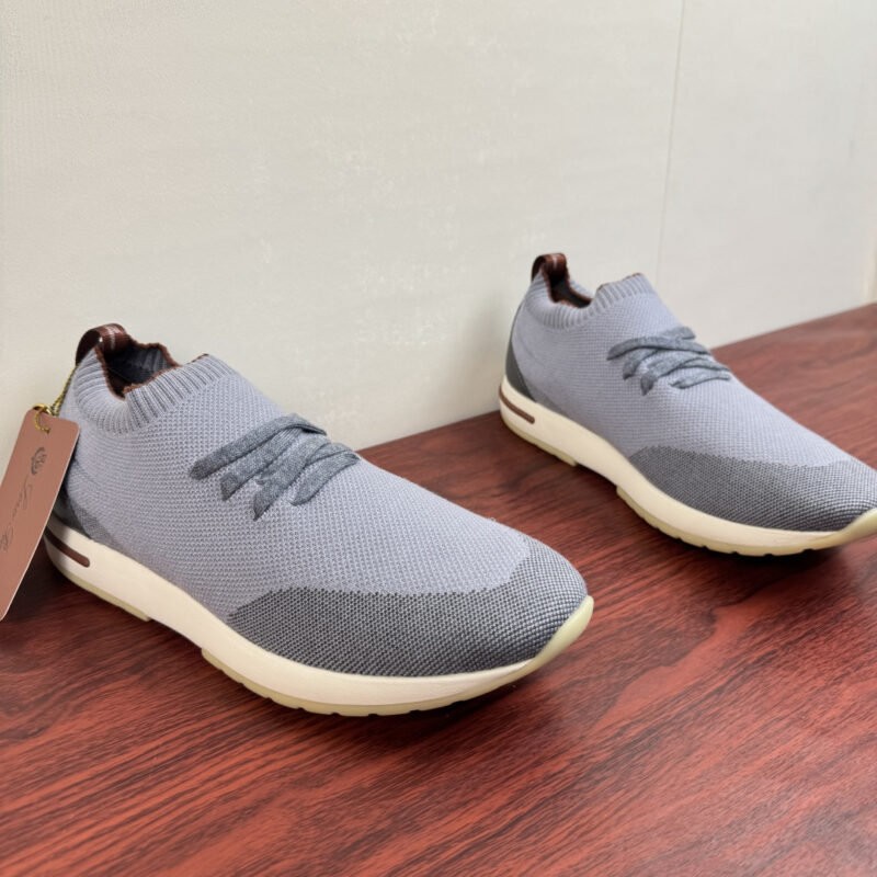 LoroPiana  Flexy Walk男士运动鞋 货号：FAL1541 浅蓝