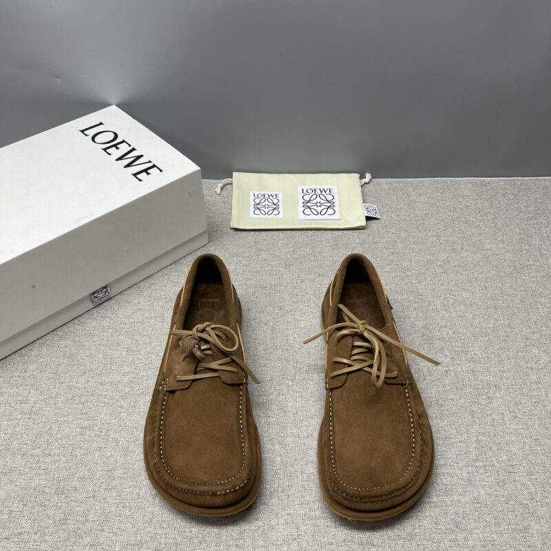 LOEWE 商务皮鞋