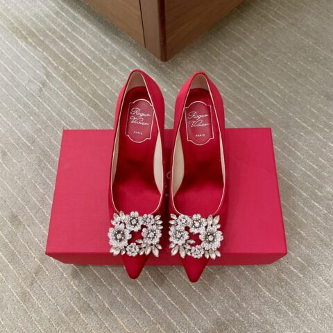 Roger vivier Bouquet Strass 钻扣高跟鞋