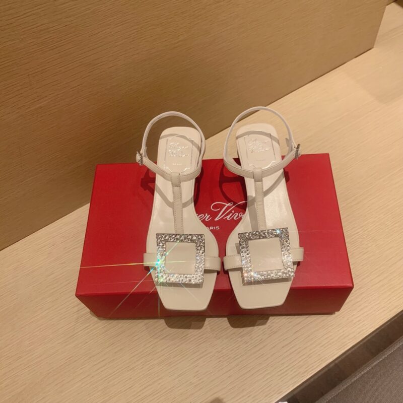 Roger vivier 方扣凉鞋