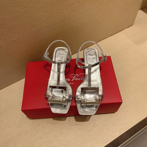 Roger vivier 方扣凉鞋