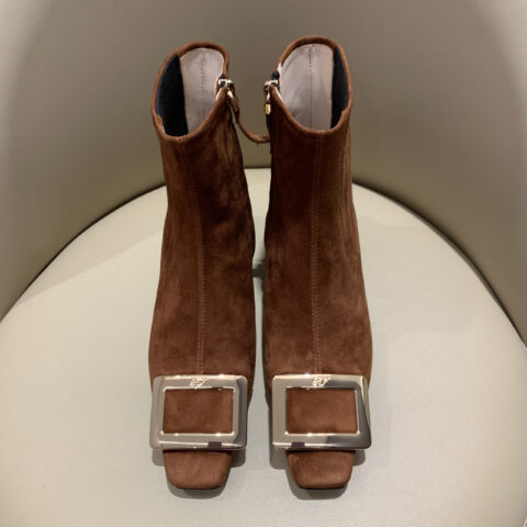 Roger vivier Belle Vivier 麂皮短靴 方扣 4.5cm
