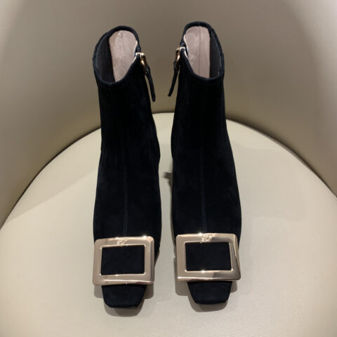 Roger vivier Belle Vivier 麂皮短靴 方扣 4.5cm