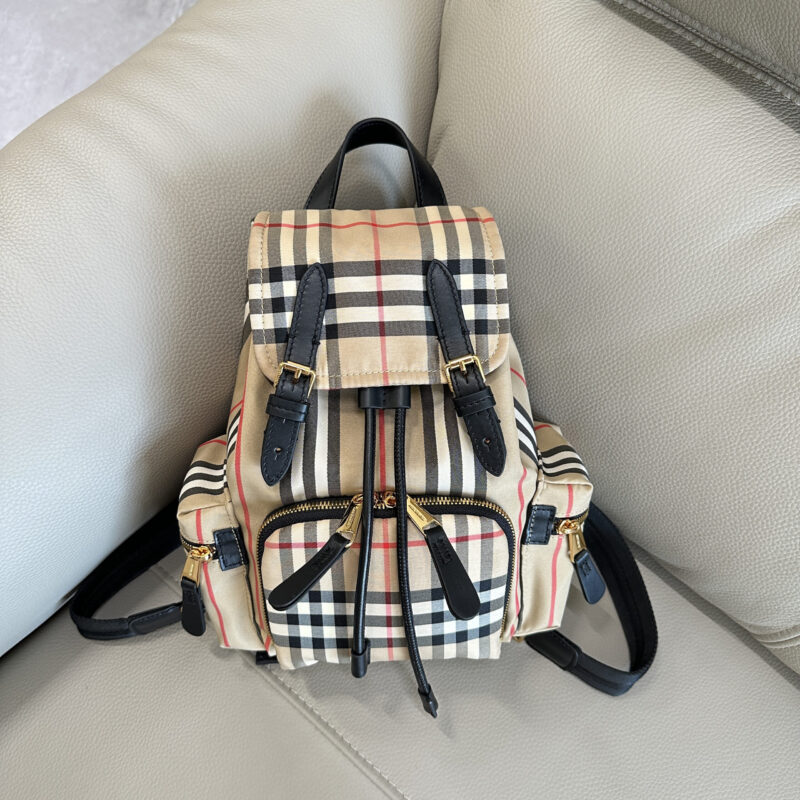 Burberry Rucksack军旅背包 型号1641小号