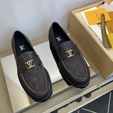 LV 男士时尚经典乐福鞋