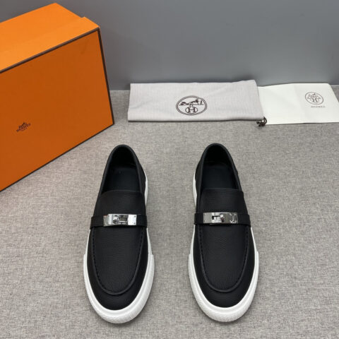 HERMES 经典Kelly扣点亮鞋乐福鞋系列