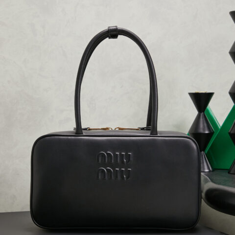 MIUMIU 新尺寸公文包 5BB172 黑色