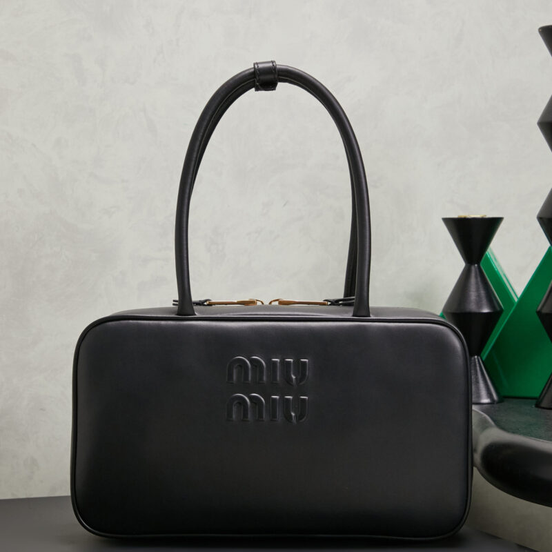 MIUMIU 新尺寸公文包 5BB172 黑色