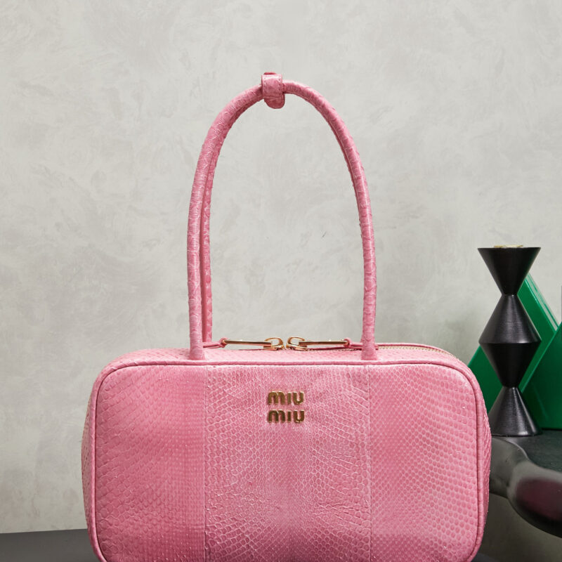 MIUMIU 秀款蛇皮 公文包 型号:5BB172蛇皮粉色