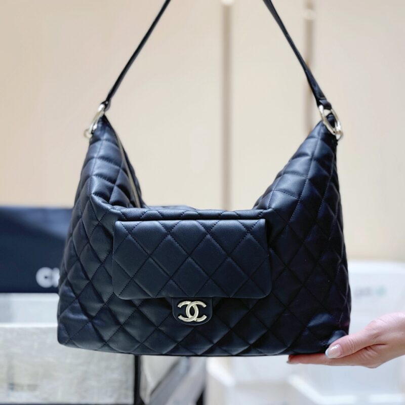 CHANEL 爆款hobo嬉皮腋下包💼 AS4339