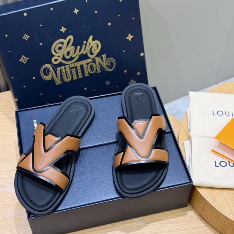 LV L家Waterfront凉拖