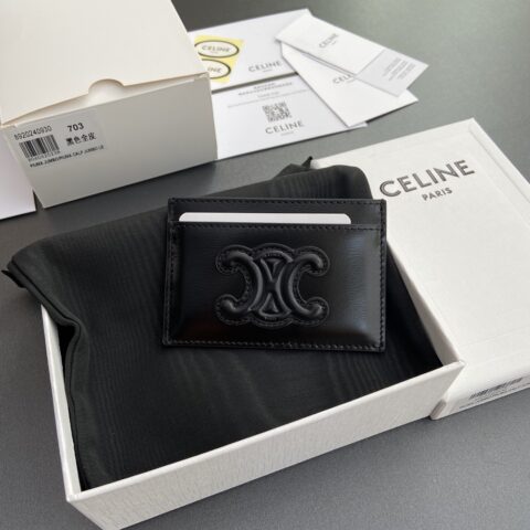 CELINE TRIOMPHE亮泽牛皮革卡包 编号:10B703EMJ.04LU 703 黑色全皮