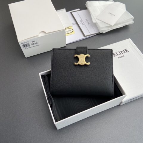 CELINE VICTOIRE柔軟牛皮革钱包 编号:10M913GHH.38NO912 913  黑色全皮