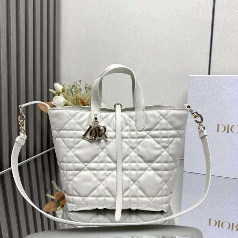 DIOR Toujours 竖版手袋 型号:M2836 白色