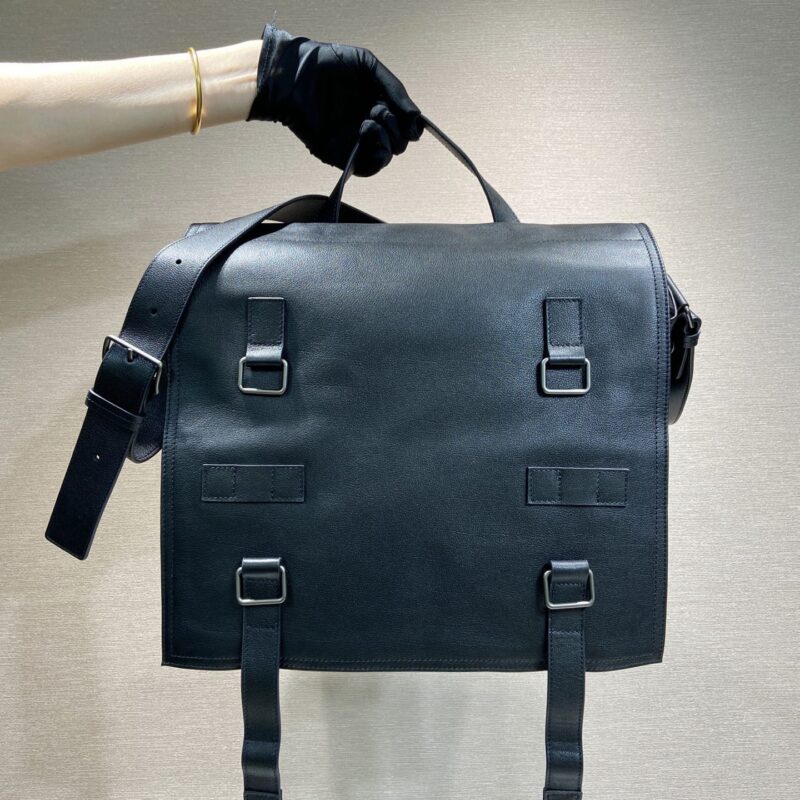 PRADA 🎉新品邮差包🎉2VD085小牛皮🎉
