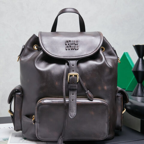 MIUMIU 新品学院风双肩包 5BZ042 复古大号