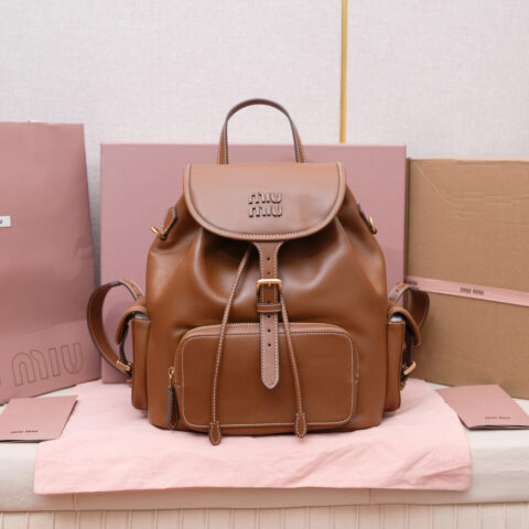 MIUMIU 新品学院风双肩包 5BZ042 棕色大号