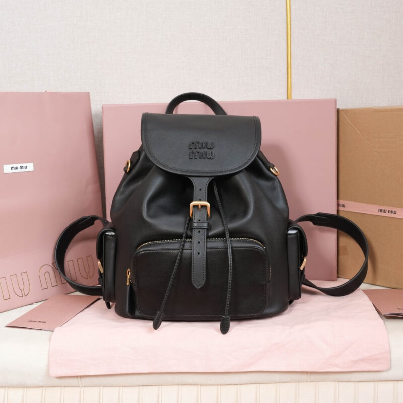 MIUMIU 新品学院风双肩包 5BZ042 黑色大号