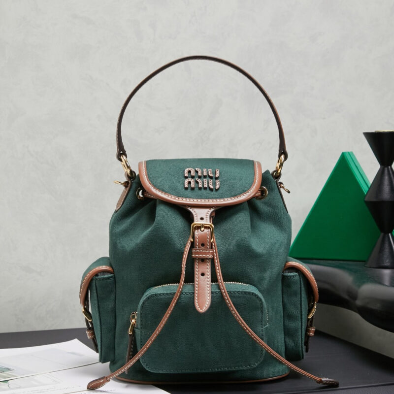 MIUMIU 新品学院风双肩包 5BZ043 帆布绿
