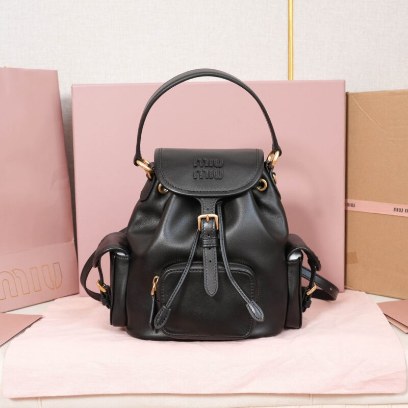 MIUMIU 新品学院风双肩包 5BZ043 黑色