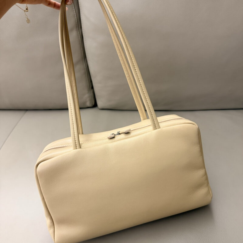 THE ROW Astra Bowling Bag 绵羊皮 型号：TR1105 沙色
