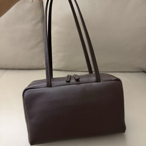 THE ROW Astra Bowling Bag 绵羊皮 型号：TR1105 巧克力棕