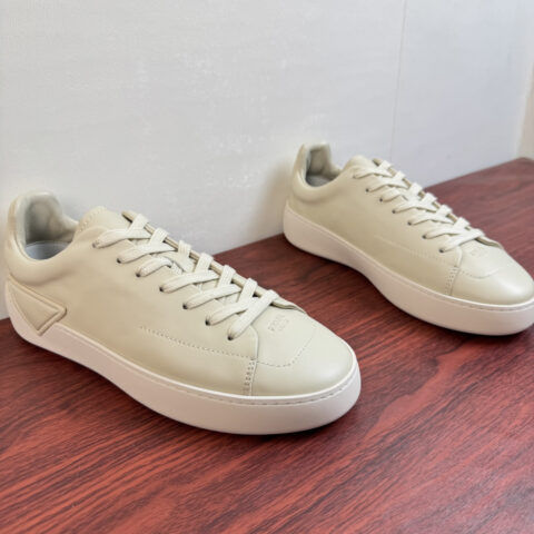 PRADA 男士Court皮革运动鞋 货号:2EE483 杏色