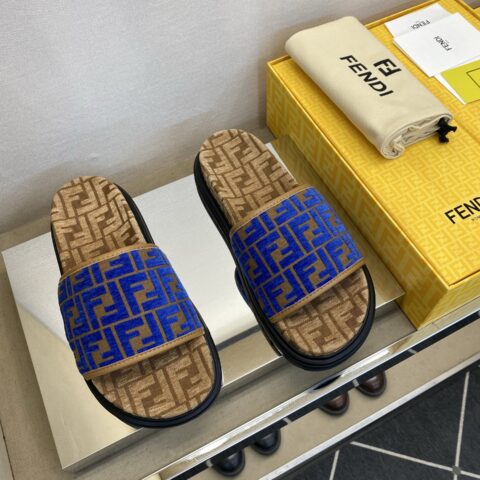 FENDI 男士拖鞋