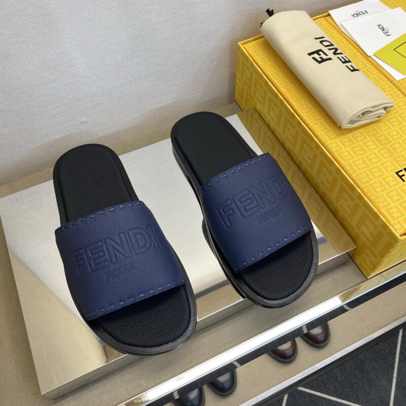 FENDI 男士真皮底拖鞋