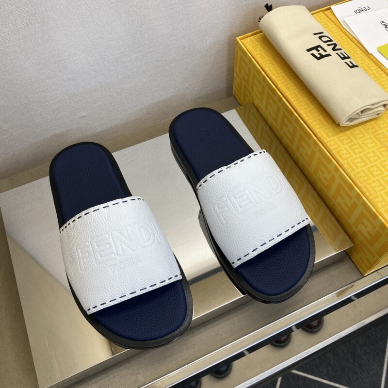 FENDI 男士真皮底拖鞋