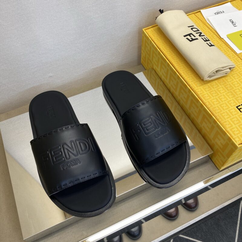 FENDI 男士真皮底拖鞋