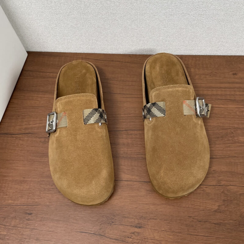 Burberry 新款男士格纹皮革 Urchin 半拖 货号：60426半拖 黄棕色