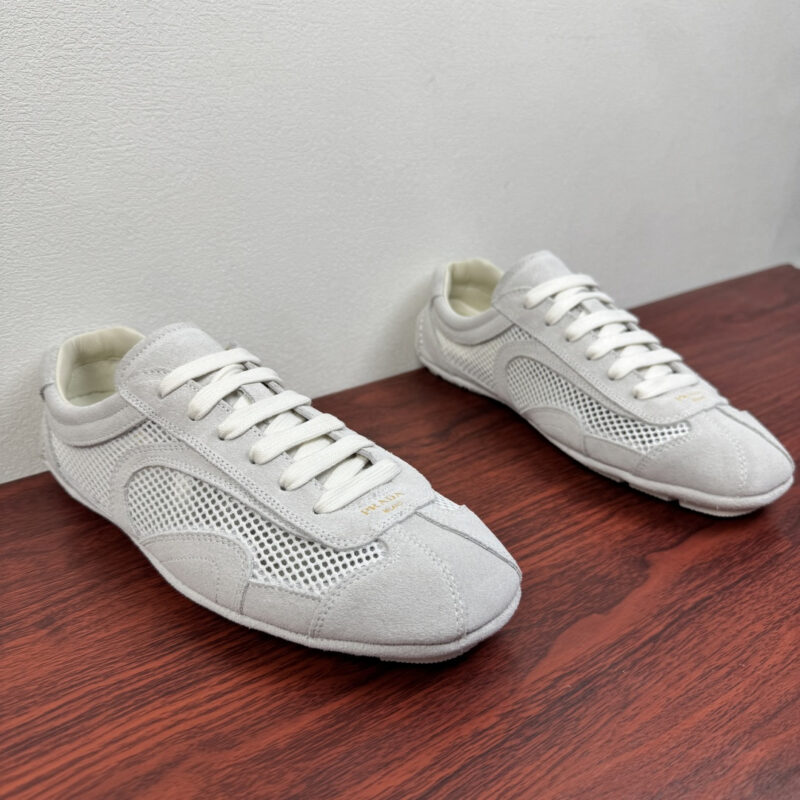 PRADA Montecarlo绒面牛皮革与网眼运动鞋 货号:2E2470W米白