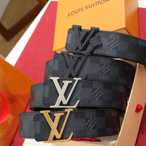 LV 本款 Initiales Damoflage 双面腰带4.0cm