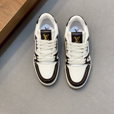 LV 男士新款TRAINER系列运动鞋