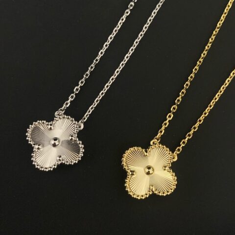 Van Cleef&Arpels Vca镭射单花项链