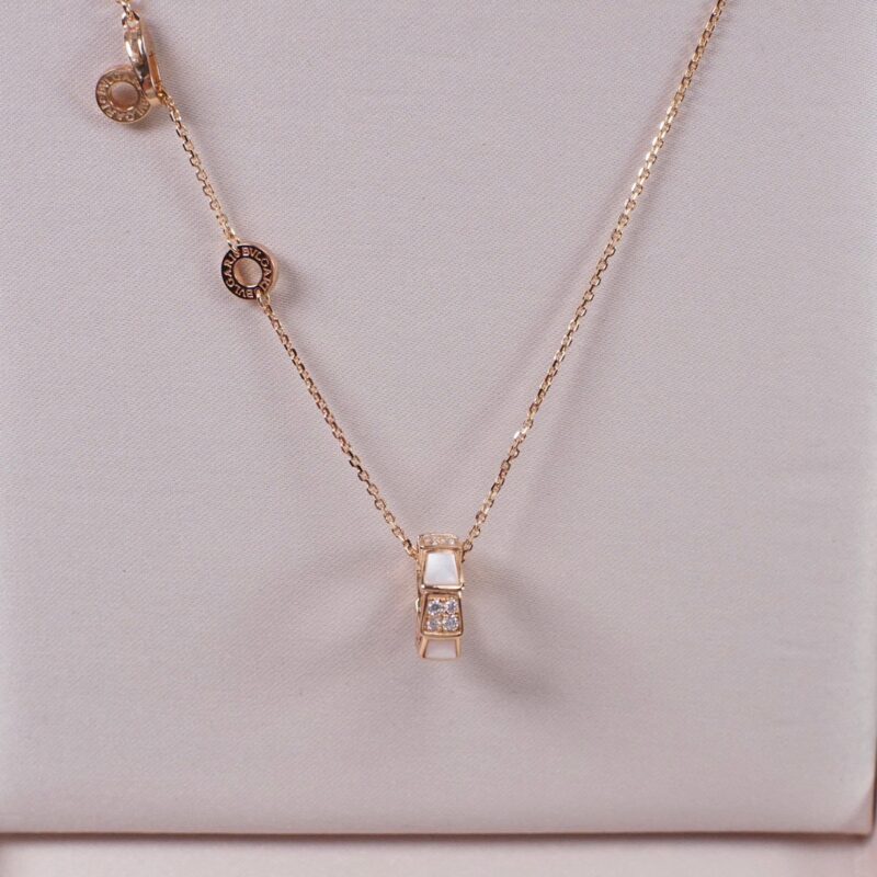 BVLGARI 宝格丽白贝母蛇骨项链