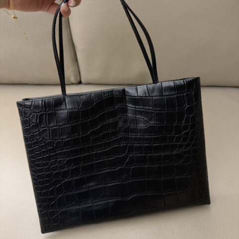 THE ROW Cecily Top Handle Bag 型号:TR1237 鳄鱼纹黑色 大号
