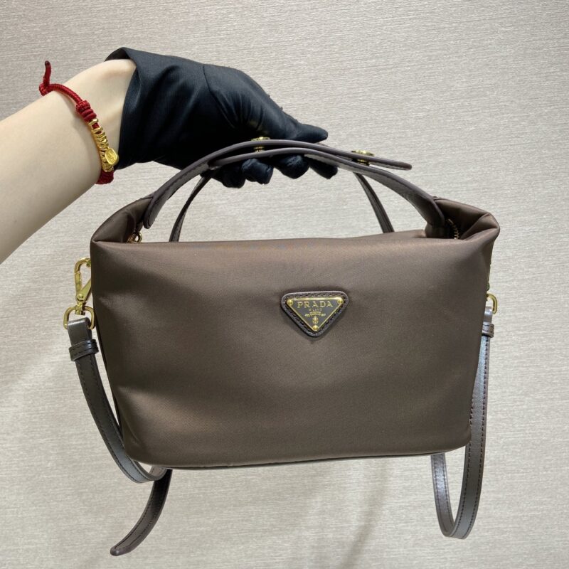 PRADA 🎉新品饭盒包🎉1BC302金色五金🎉