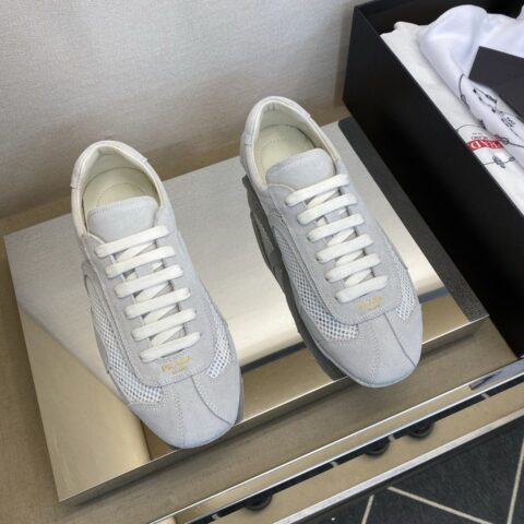 PRADA 男士休闲款