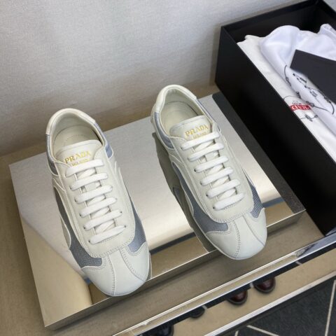 PRADA 男士休闲款